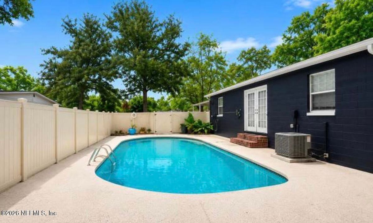 Building Photo - 6419 Ballejo Ct S