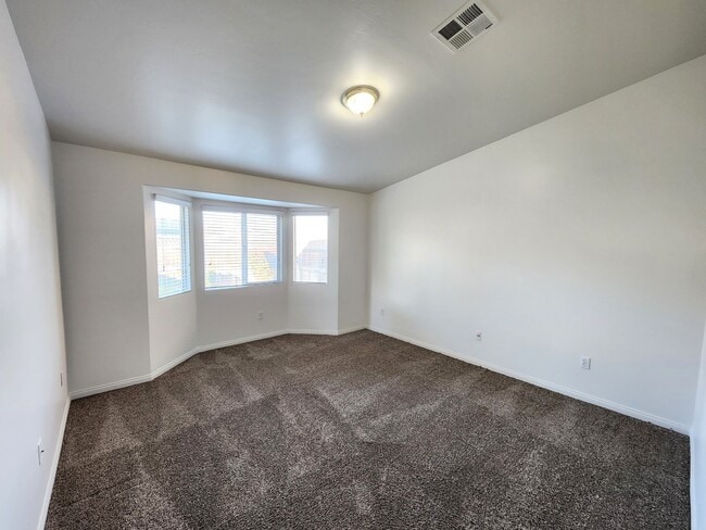 Building Photo - 11710 Walderi St