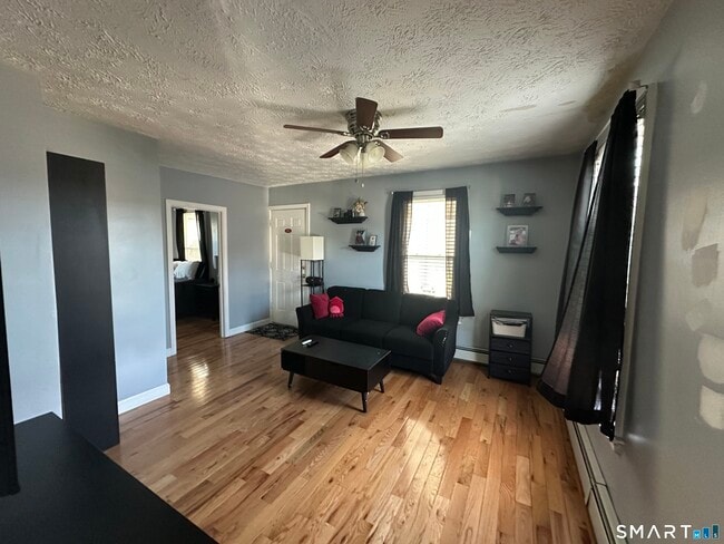 Building Photo - 7 Allen St