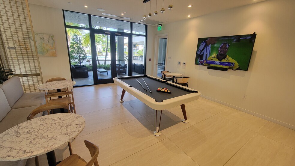 Building Photo - 7095 W 5th Ct