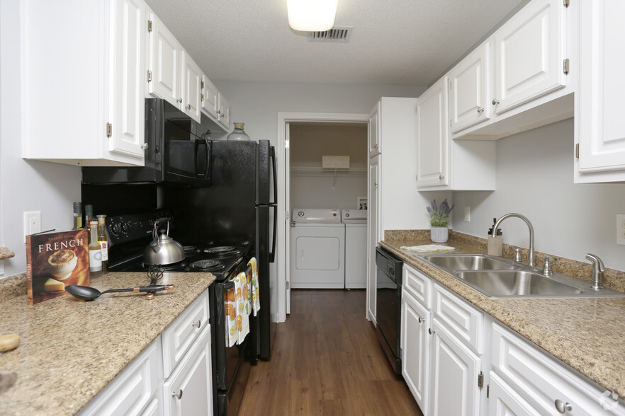 Interior Photo - Shadow Creek Apartments