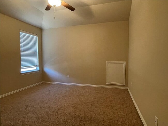 Building Photo - 1807 Harvest Bend Ln