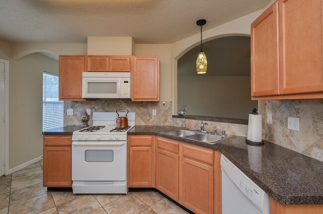 Building Photo - 15522 Forest Creek Farms Dr
