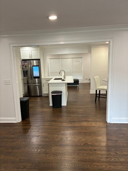 Building Photo - 1744 Woodcliff Pl NE