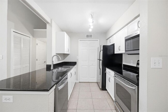Building Photo - 3274 Haviland Ct