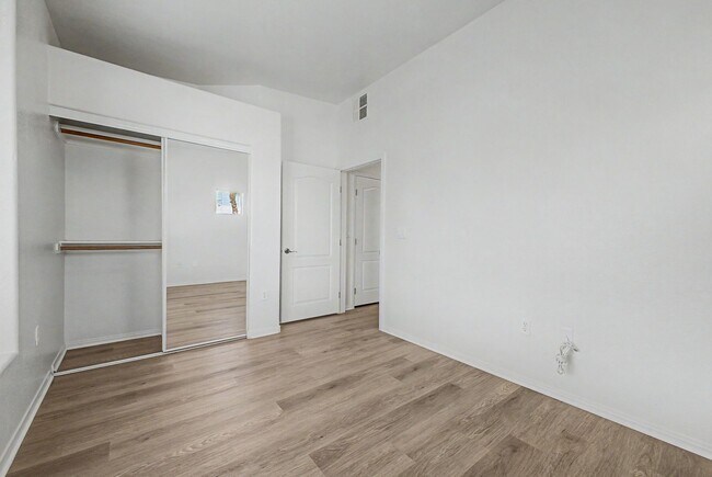 Building Photo - 8805 Jeffreys St