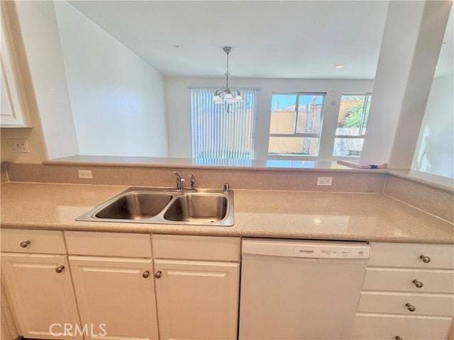 Building Photo - 7161 East Ave