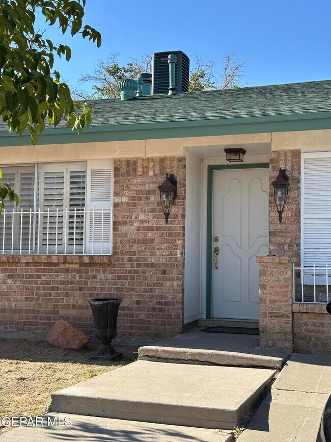 Building Photo - 3518 Breckenridge Dr
