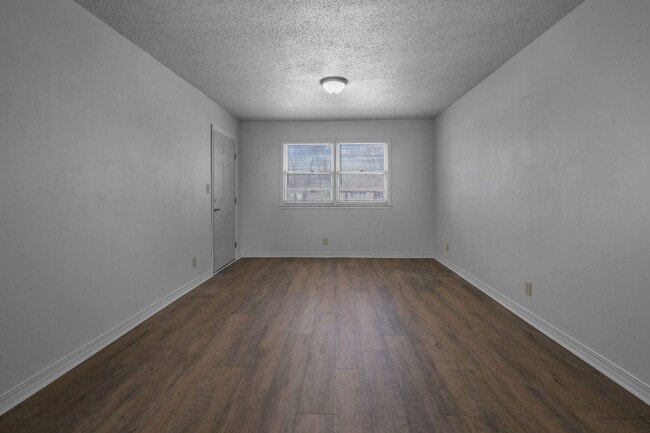 Building Photo - Beautiful Duplex Located near Downtown Columbia!