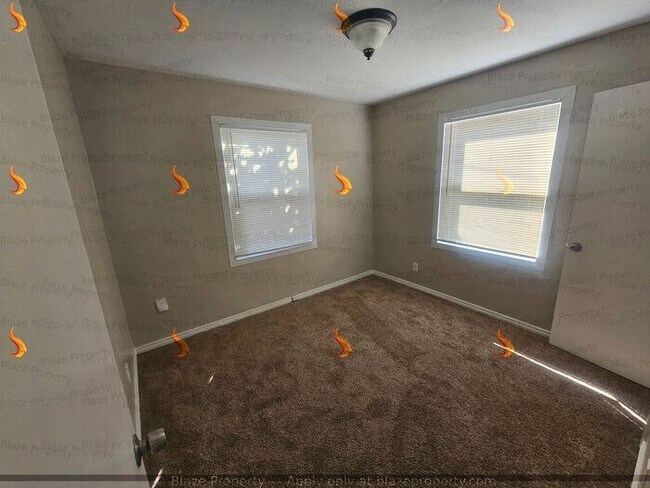 Building Photo - 2 bed 1 bath Cottage style home for rent