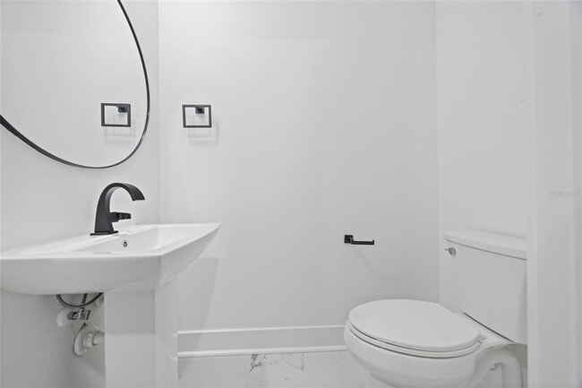 Building Photo - 3317 W Napoleon Ave