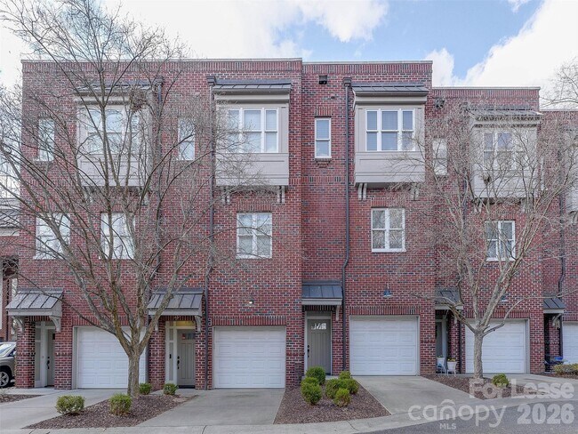 Building Photo - 100 N Laurel Ave