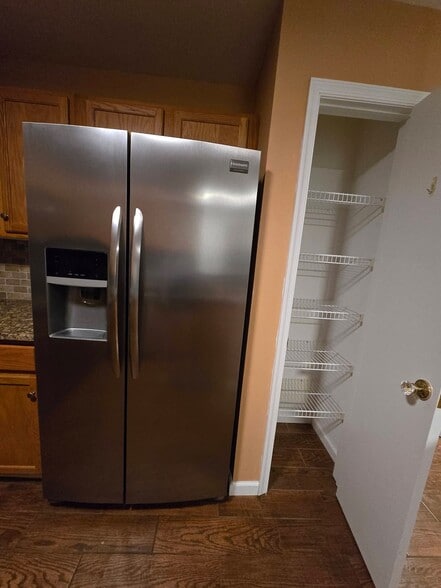 Building Photo - 52 Overlook Dr