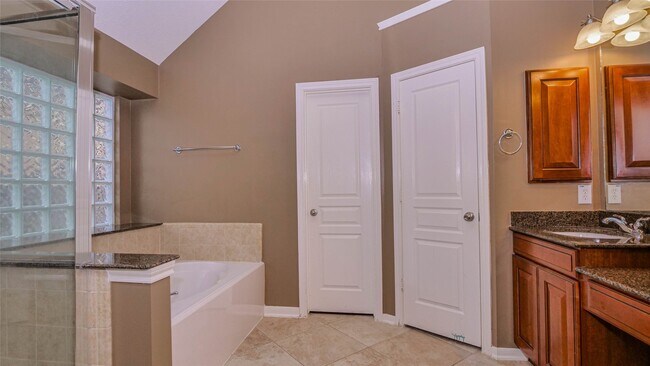 Building Photo - 17915 Harbour Bridge Point Dr