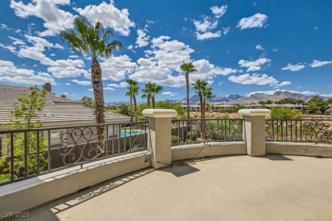 Building Photo - 729 Pinnacle Heights Ln
