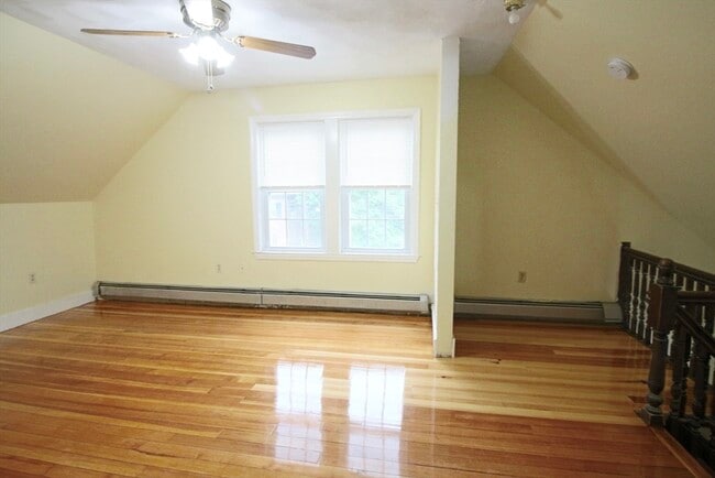 Building Photo - 420 Essex St