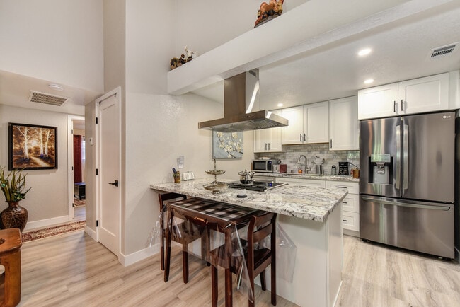 Building Photo - 9626 Knickers Ct