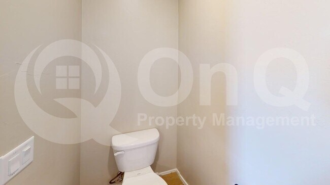 Building Photo - 10587 W Chadwick Dr