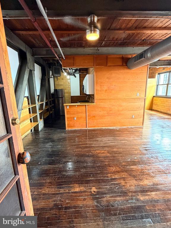 Building Photo - 111 W Norris St