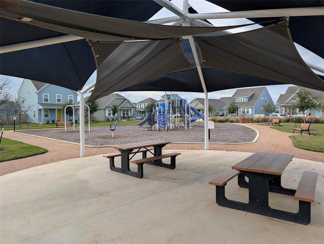 Building Photo - 202 Pebblestream Pass