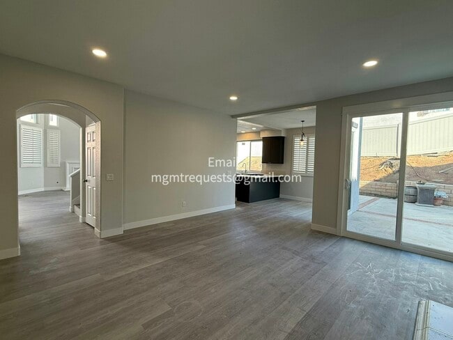 Building Photo - 2231 Thyme Dr