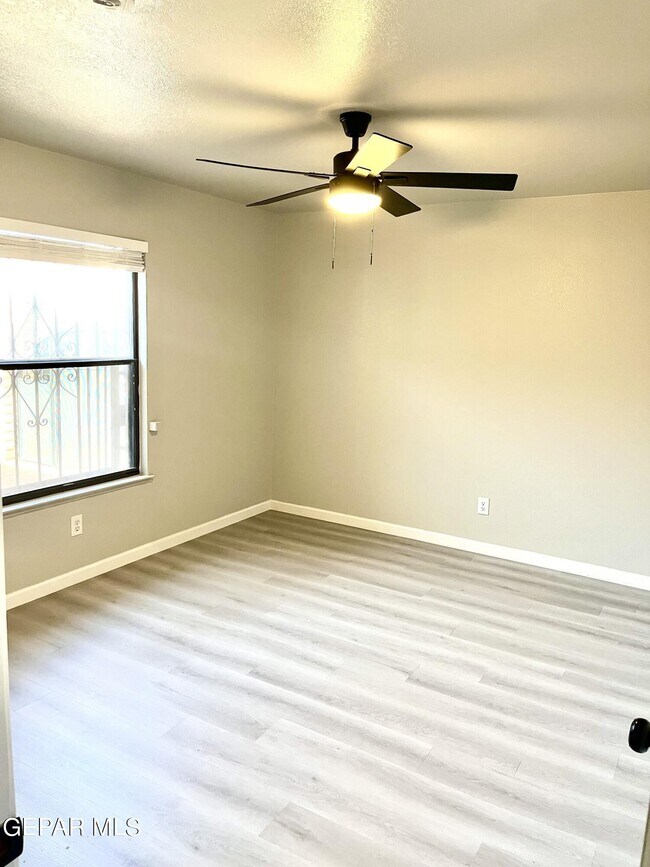 Building Photo - 11676 Andrienne Dr