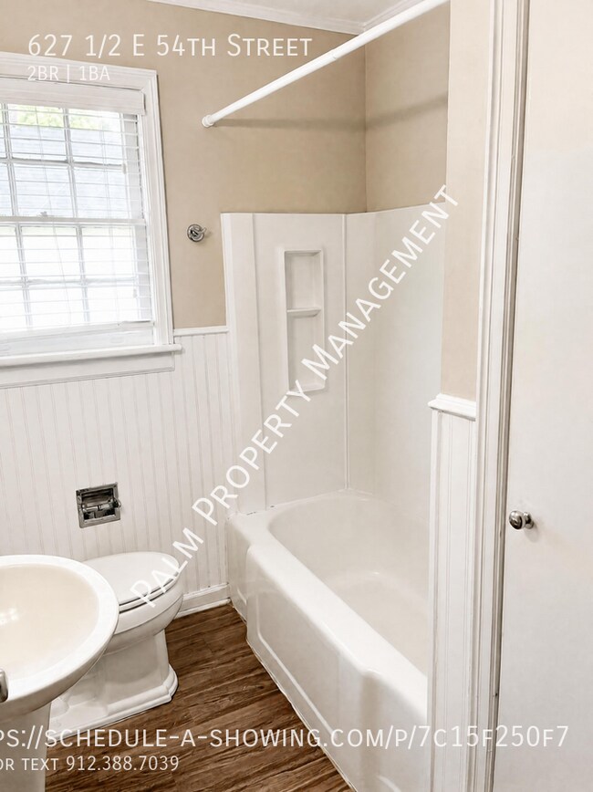 Building Photo - 627 1/2 E 54th Street-