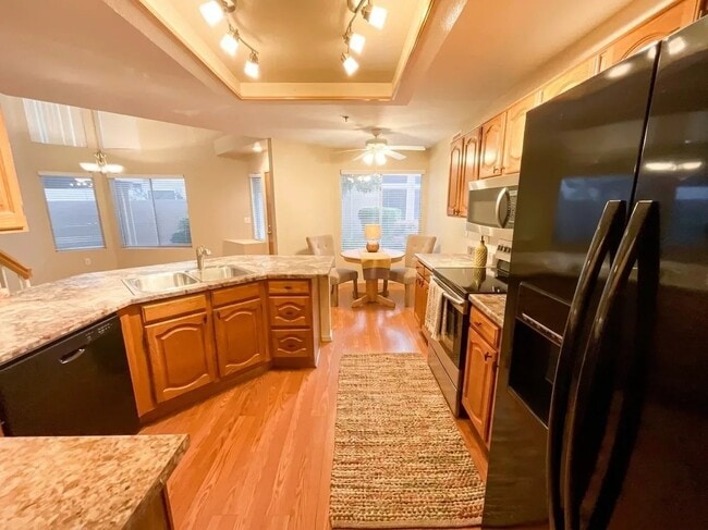 Building Photo - 9276 E Sutton Dr