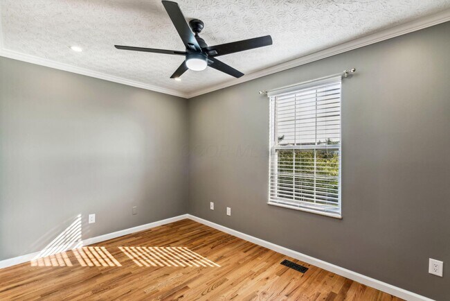 Building Photo - 1794 Bennigan Dr