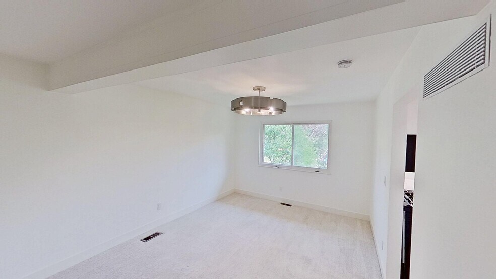 Building Photo - 6264 S Elmira Cir E