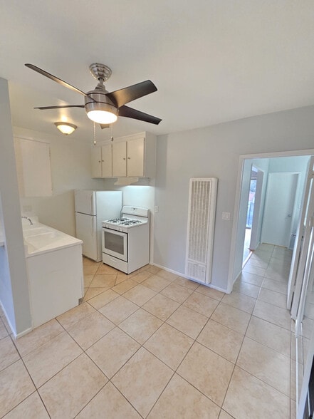 Building Photo - 4660 Kester Ave