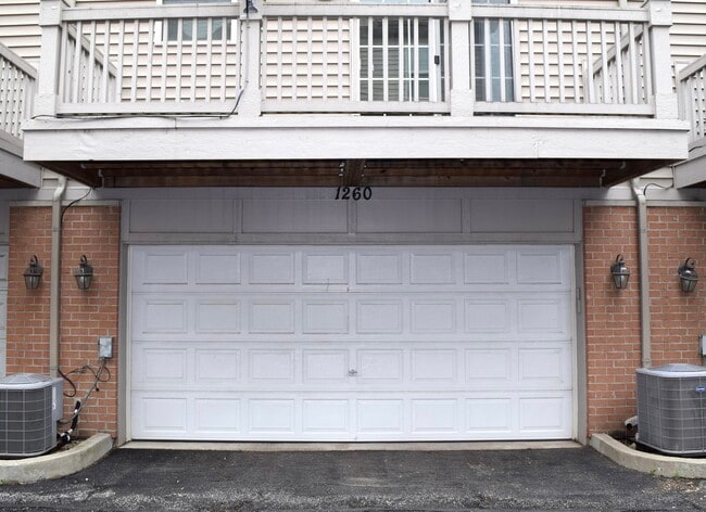 Building Photo - 1260 Evergreen Ave