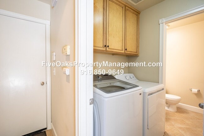 Building Photo - 758 Shasta Oaks Ct