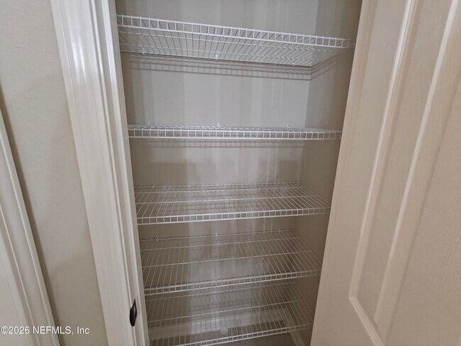 Building Photo - 1876 Amberly Dr