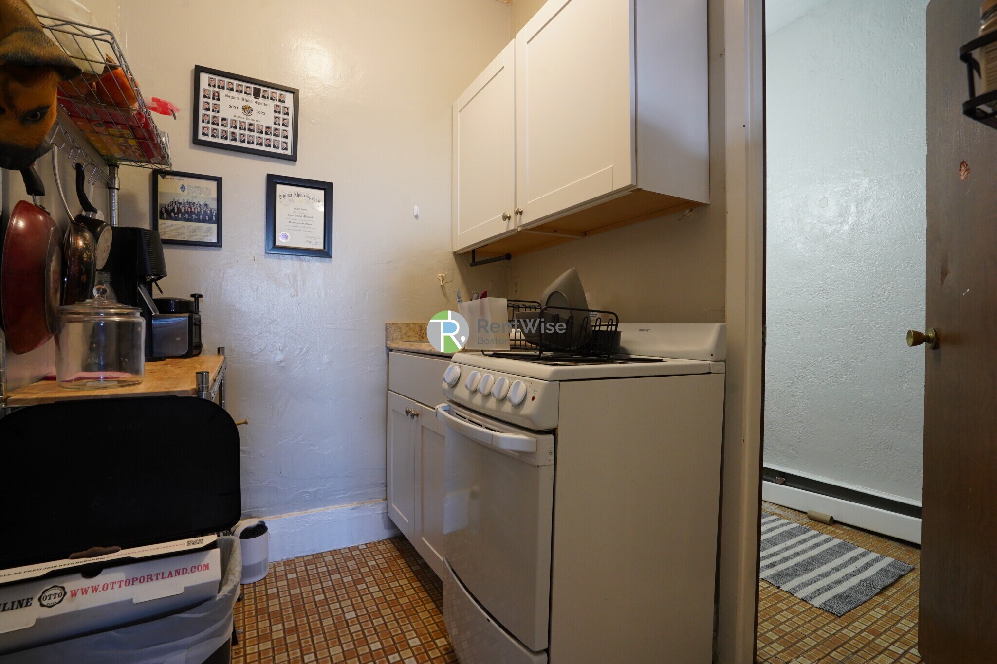 Building Photo - 40 Anderson St