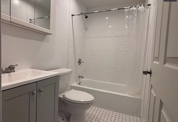 Building Photo - 207 Boyden St