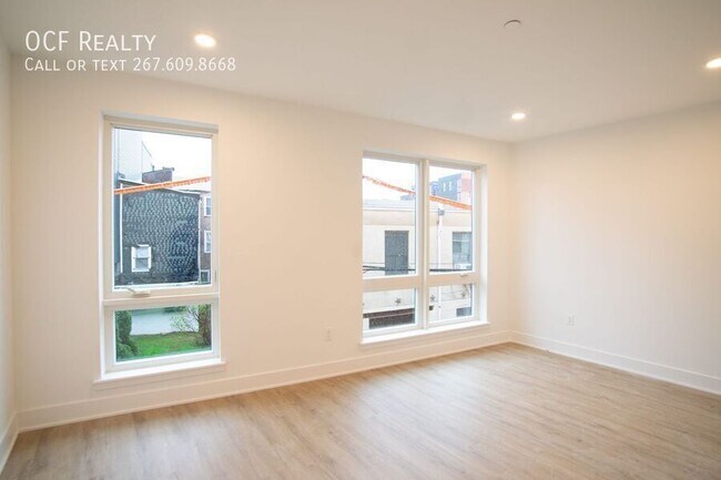 Building Photo - 1325 N Lee St