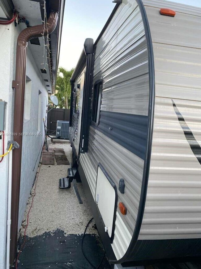 Building Photo - 25236 SW 133rd Ave