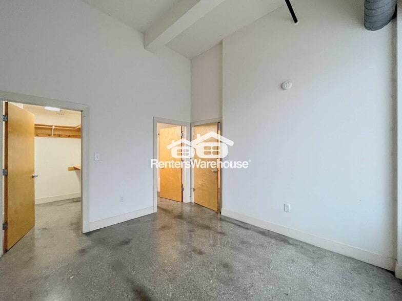 Building Photo - 500 Granby St