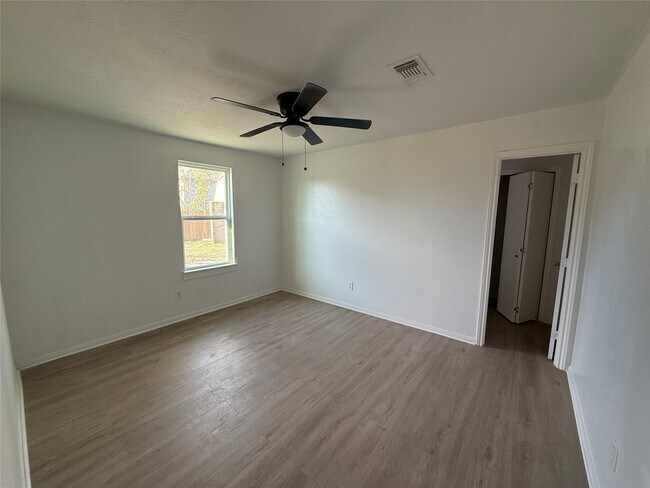 Building Photo - 4807 Maurita Dr