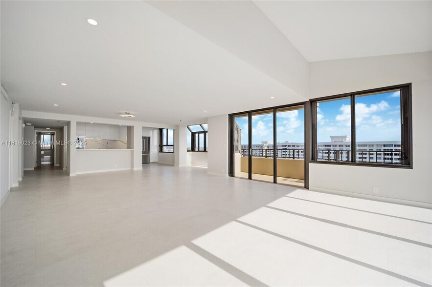 Building Photo - 201 Crandon Blvd