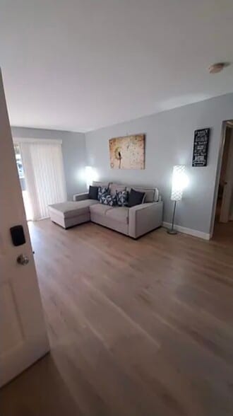 Building Photo - 5055 W Hacienda Ave