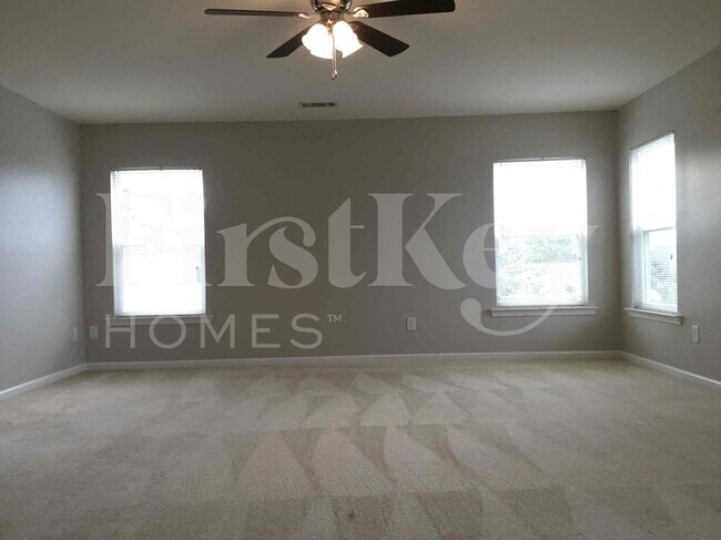 Building Photo - 127 Colville Rd