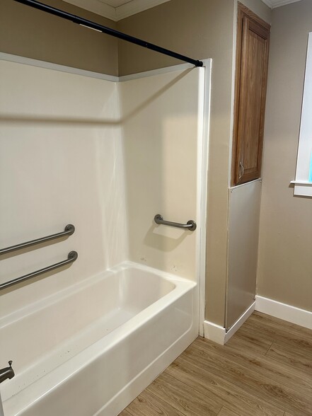 Building Photo - 48071 Laura Rogers Rd