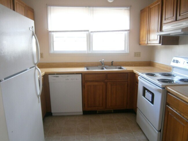 Building Photo - 112 Ramona Ave