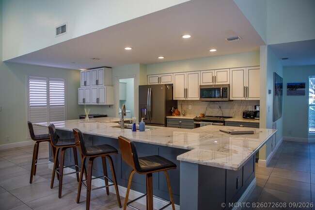Building Photo - 900 Cosmos Ct