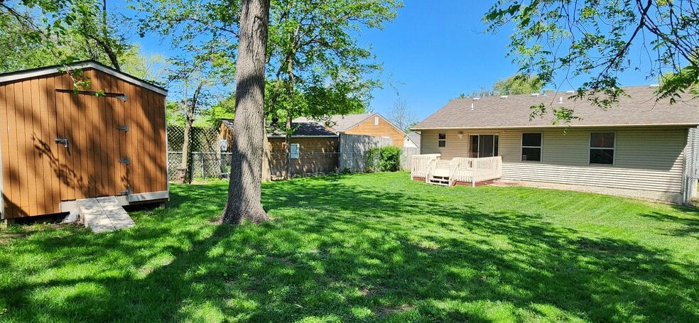 Building Photo - 5804 Snyder Ave