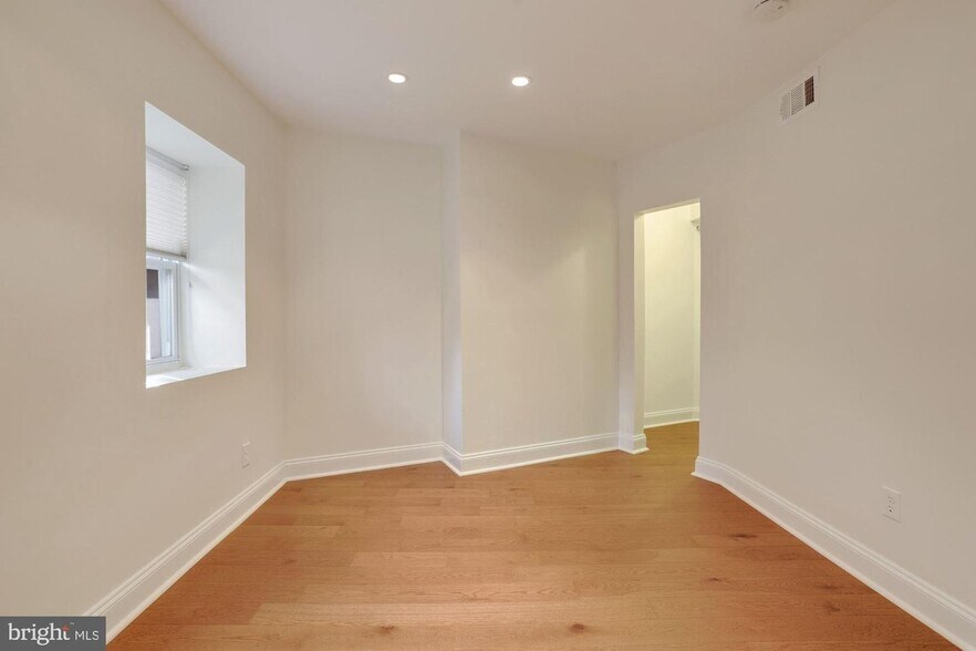 Building Photo - 1707 6th St NW