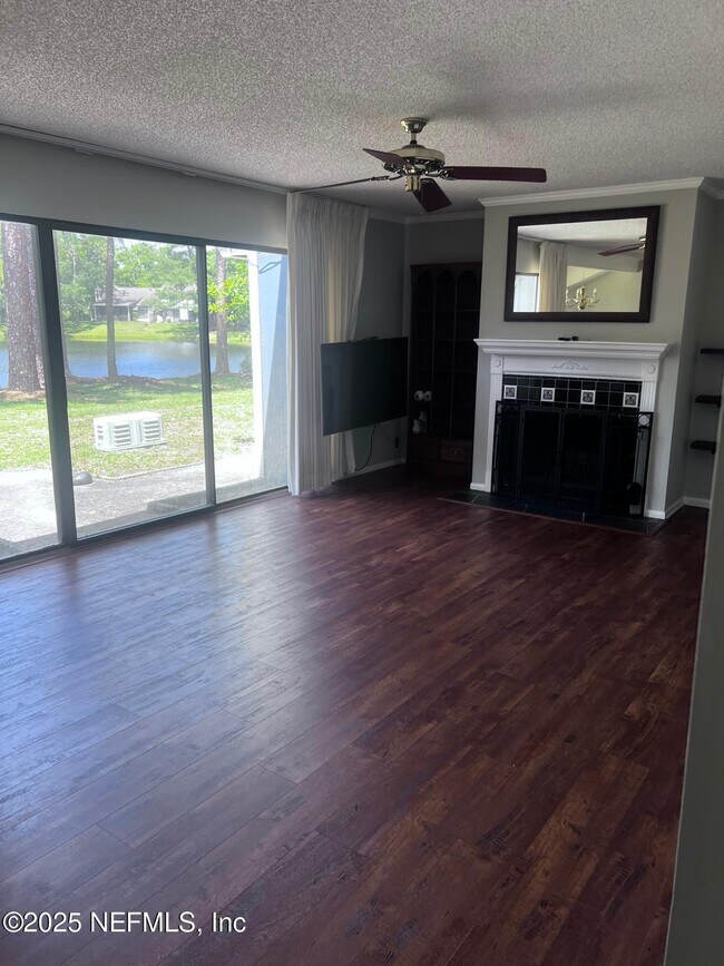 Building Photo - 6213 Lake Tahoe Dr