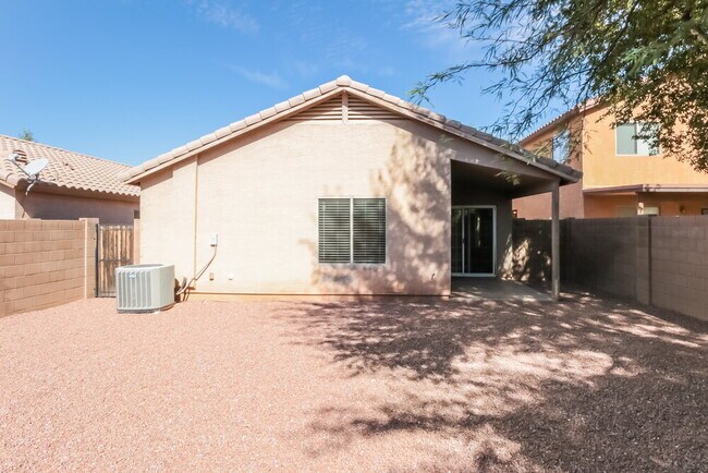 Building Photo - 4127 E Mica Rd